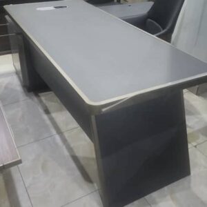 Elegant Wooden Office Table (REF RT0002)