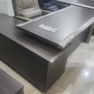 Elegant Wooden Office Table (REF RT0003)