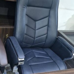 Executive Black Leather Office Chair (Ref: RC10018)