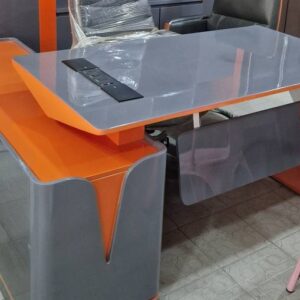 Elegant Wooden Office Table (REF RT0005)